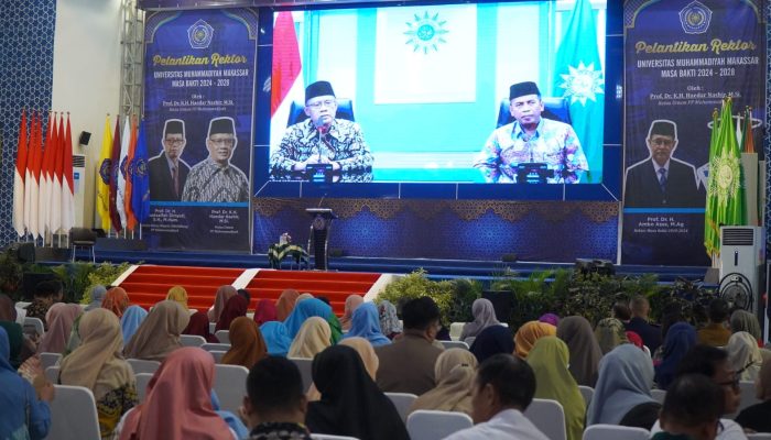 Pelantikan Rektor Unismuh, Haedar Nashir: Jadikan Agama Sebagai Inspirasi Kemajuan