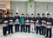 Prof Ambo Asse Terima Penghargaan Atas Dedikasi sebagai Pelopor PUPM di Rakornas Pesantren Muhammadiyah