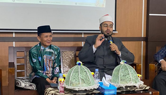 Ulama Mesir Syaikh Nashruddin Al Mishri Berbagi Ilmu Qira’at di Kuliah Tamu Internasional Ma’had Al Birr Unismuh Makassar
