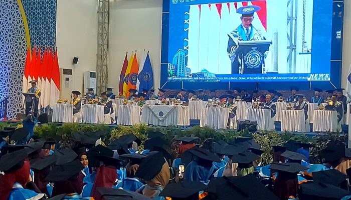 Unismuh Makassar Wisuda 1.272 Lulusan, Wakil Ketua Majelis Diktilitbang PPM Tegaskan Pentingnya Akreditasi