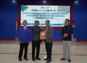 Terima SK Guru Besar dari LLDIKTI Wilayah IX, Agustan Jadi Profesor ke 23 Unismuh Makassar