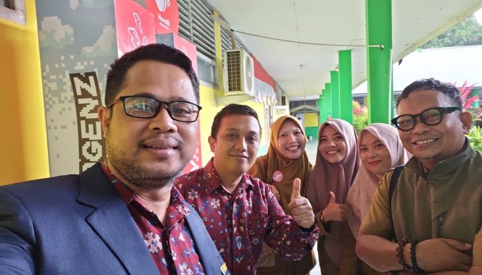 Dosen Unismuh Makassar Tekankan Attitude, Komunikasi, dan Kompetensi di SMKN 2 Gowa