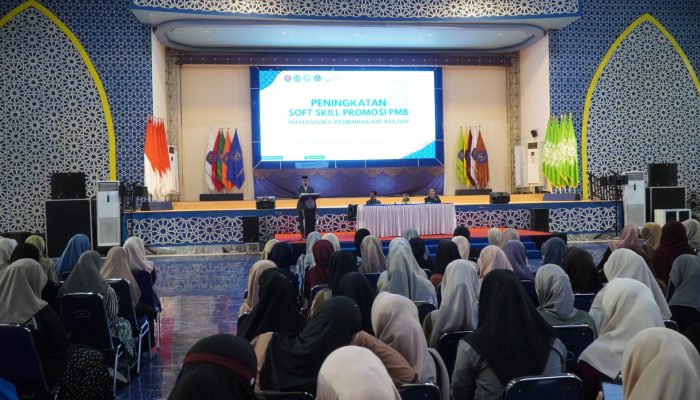 Rektor Unismuh Tekankan Peran Mahasiswa dalam Promosi Kampus pada Bimtek PMB