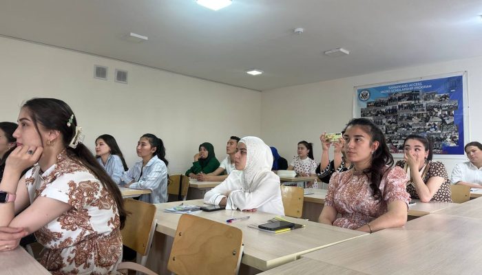 Kuliah Tamu di Uzbekistan, Dosen Unismuh Dorong Mahasiswa Terbitkan Artikel Ilmiah