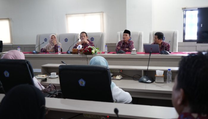Unismuh Makassar Doakan Keberangkatan Calon Haji, Rektor: Jaga Kesehatan dan Bawa Doa untuk Kampus