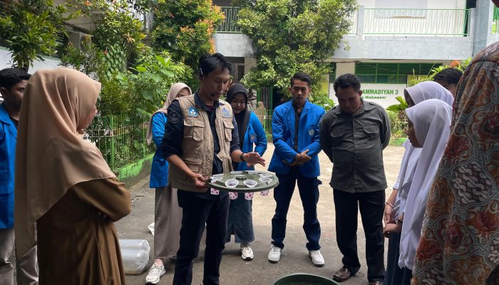 Pelatihan Budikdamber, Unismuh Gandeng Siswa SMA Muhammadiyah 6 Makassar Wujudkan Inovasi Ramah Lingkungan