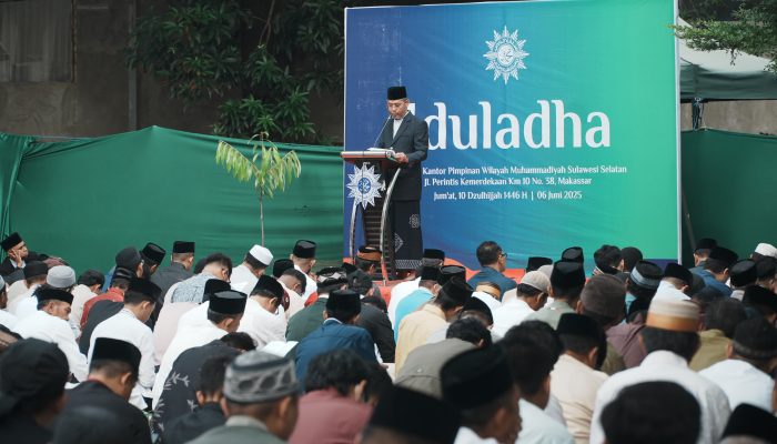 Khatib Iduladha di Pusat Dakwah Muhammadiyah Sulsel, Irwan Akib Serukan Elite Bangsa Belajar dari Keteladanan Nabi Ibrahim