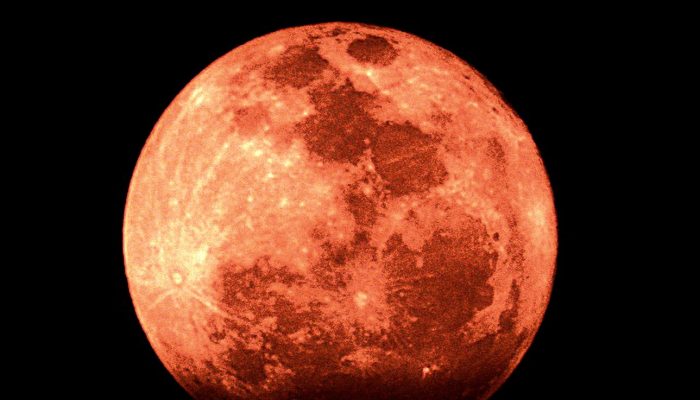 Langit Juni Disapa Bulan Stroberi, Observatorium Unismuh Fasilitasi Pengamatan
