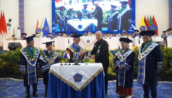 Unismuh Perkuat Kemitraan dan Apresiasi Prodi Unggul dalam Wisuda ke-85