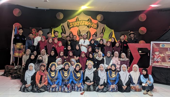 Seni dan Silaturahmi Warnai Inaugurasi Mahasiswa Baru Pendidikan Matematika