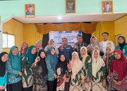 Pemberdayaan Berbasis Potensi Lokal: Pelatihan Nilai Tambah Produk dan Keuangan di Desa Manimbahoi