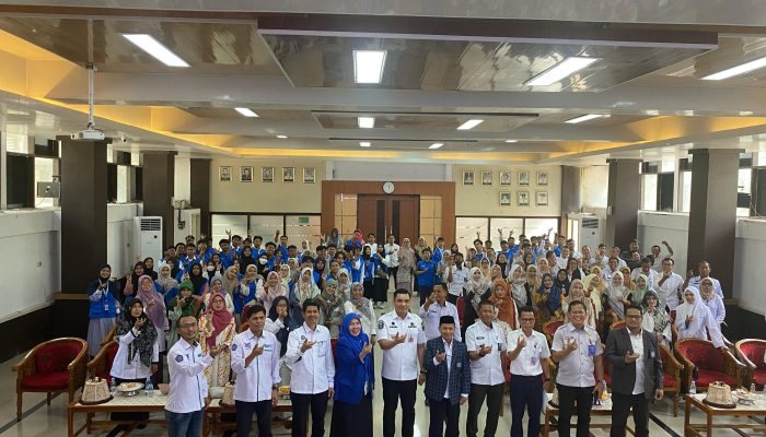 Guru Pamong KKN Pendidikan Unismuh Dibekali Strategi Pembelajaran Inkuiri dan Kontekstual