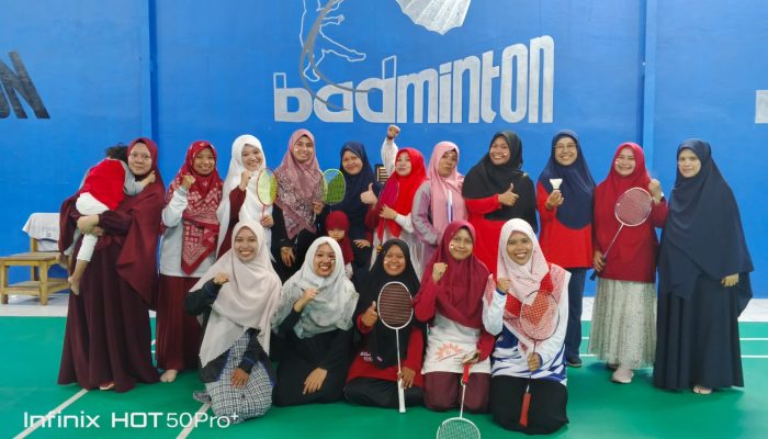 Semarak HUT ke-80 RI, FAI Unismuh Makassar Gelar Turnamen Badminton
