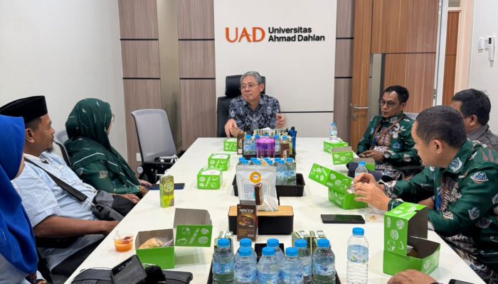 Prof Irwan Akib Jadi Titik Temu Penguatan Kerja Sama Unismuh–UAD