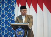 Dalam Wisuda ke-86 Unismuh Makassar, Ambo Asse Tekankan Pentingnya Iman, Ilmu, dan Akhlak