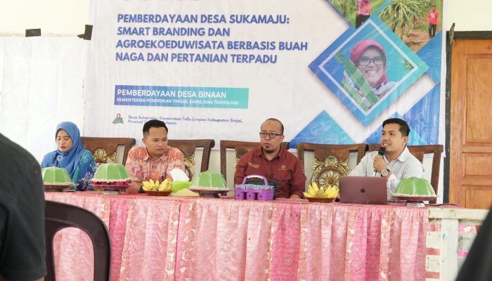 Menuju Desa Cerdas dan Berdaya: Unismuh Makassar Jalankan Program Pemberdayaan Buah Naga di Sukamaju