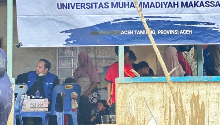 Desa Serba Aceh Tamiang Masih Terisolasi Pascabanjir, EMT Unismuh Makassar Buka Posko Kesehatan