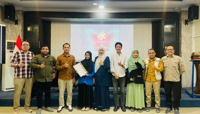 Persiapan Menuju Dunia Kerja, Unismuh Makassar Gelar Pembekalan Magang dan Pelantikan Organisasi Mahasiswa