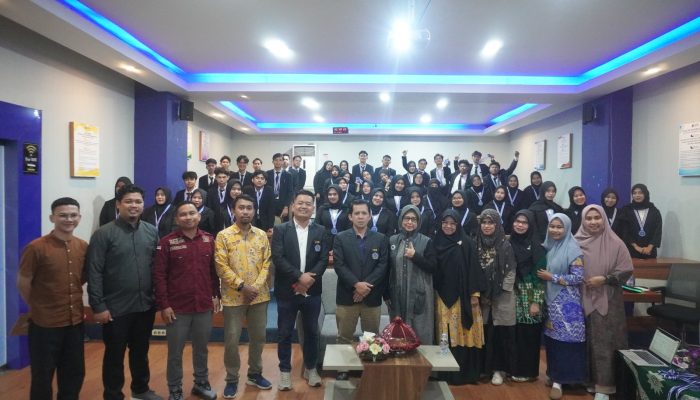 Yudisium FEB Unismuh Makassar: Lulusan Diminta Jadi Duta Positif Kampus di Masyarakat