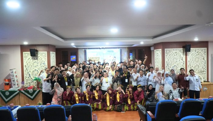 Penutupan Learning Express Unismuh–Singapore Polytechnic Tegaskan Model Internasionalisasi Berbasis Pengabdian