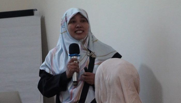 Dosen Unismuh Makassar Kembangkan Pragmatik Islami untuk Perkuat Moderasi Berbahasa Mahasiswa