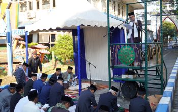 Prof Abdul Qadir Gassing Khatib Iduladha di Unismuh Makassar: Bangsa Berkeadaban Dimulai dari Amar Makruf