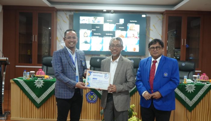 Kepala LLDIKTI IX: Mahasiswa S2 dan S3 Unismuh Harus Melahirkan Pengetahuan Baru dan Solusi bagi Masyarakat