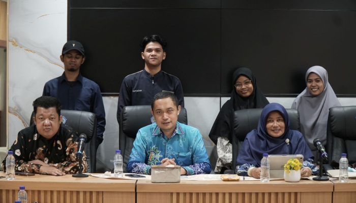 Dari Ruang Kuliah ke Dunia Kerja, Mahasiswa KPI Unismuh Belajar Kehumasan Selama Empat Bulan