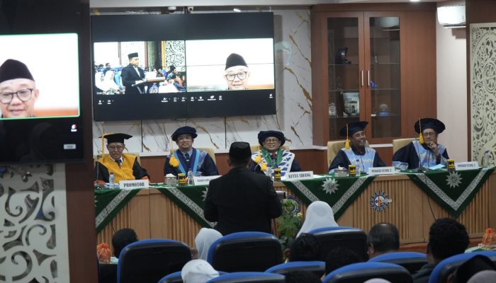 Uji Disertasi Elly Oschar, Mendikdasmen Dalami Pemikiran Dua Tokoh Islam