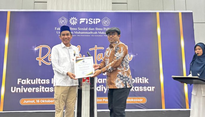 FISIP Unismuh Lepas 128 Alumni, Anggota Komisi III DPR RI Hadir Beri Motivasi