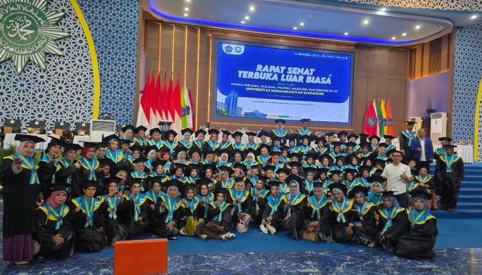 Unismuh Makassar Wisuda 192 Lulusan RPL, Perkuat Kualifikasi Akademik Guru